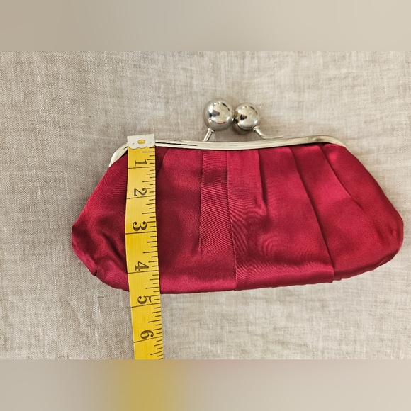 La Regale Red Satin Clutch - Picture 5 of 8